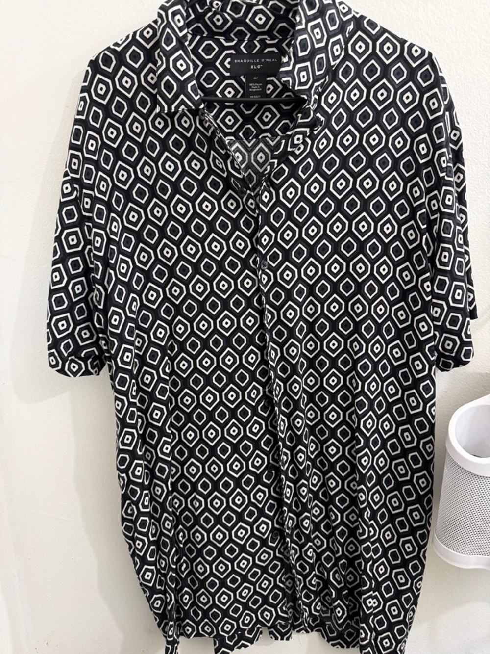 Sean John Black & White Geometric Short-Sleeve Button-Down Shirt